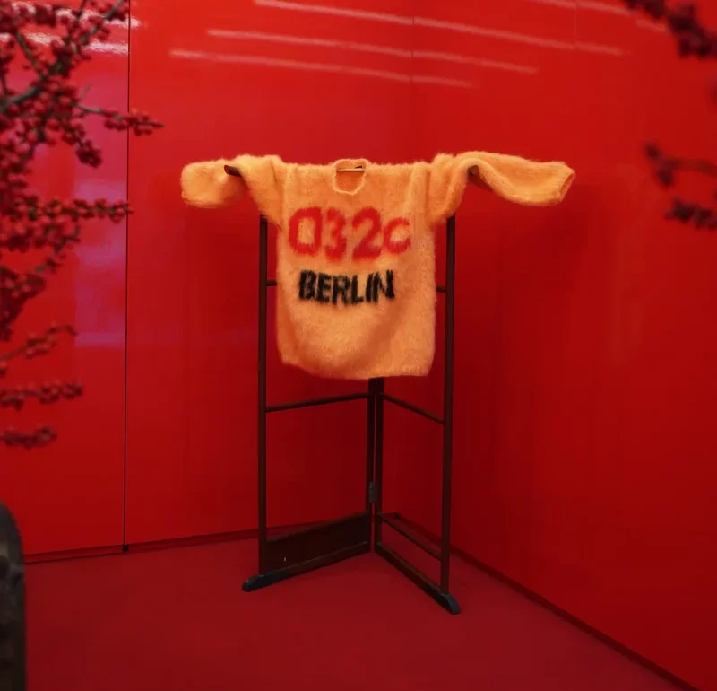 032c Bu Hangi Marka ve Neden Bu Kadar Çok Konuşuluyor