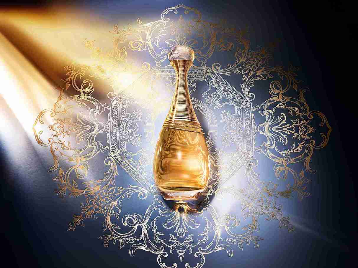 Bir Kadının Taşıyabileceği En Çekici Koku Dior