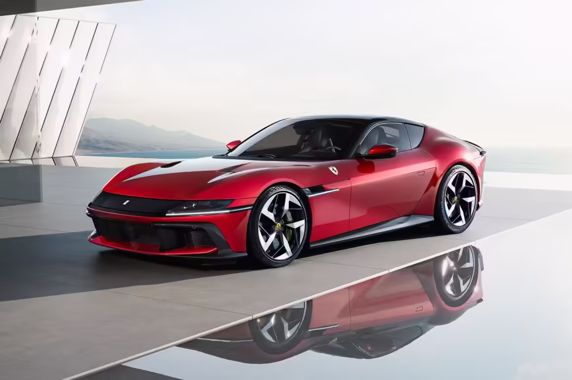 Ferrari 12cilindri Modern V12 Atmosferik Motora Bir Övgü