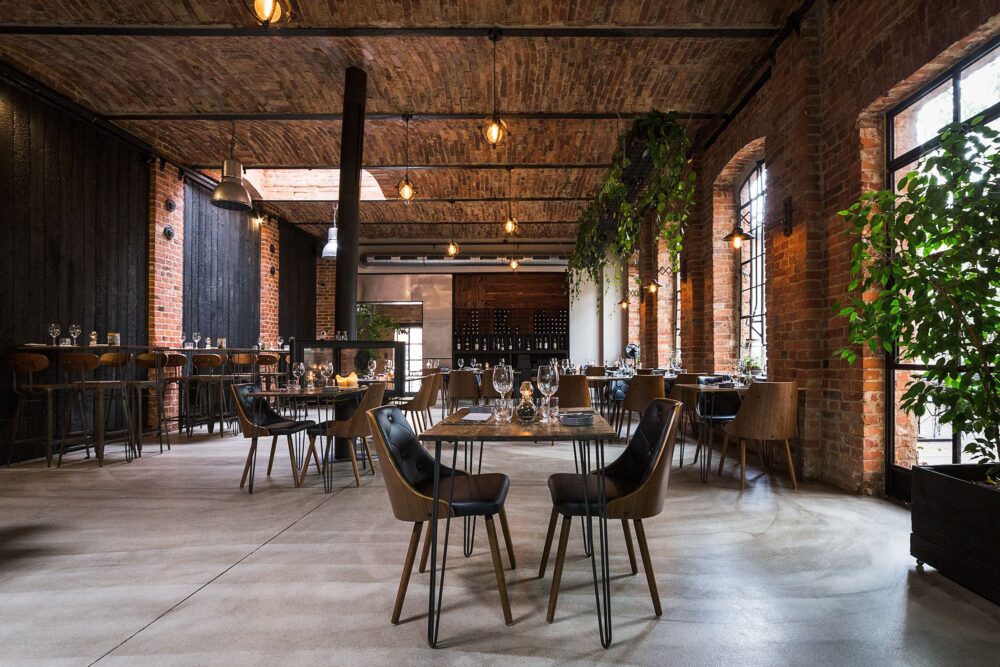 Wrocław'daki Lüks Restoranlar Nafta Neo Bistro