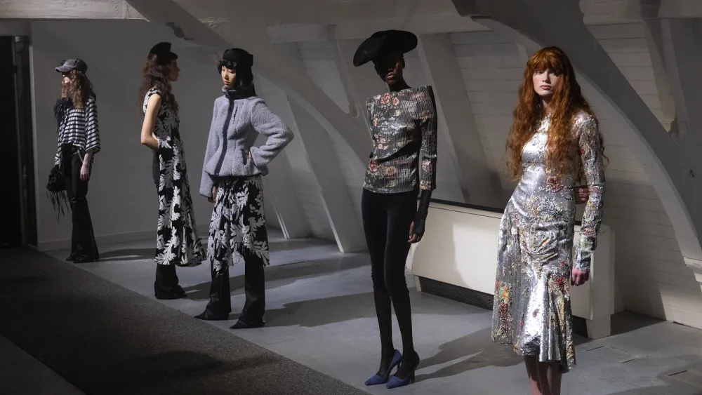 Londra Moda Gösterileri